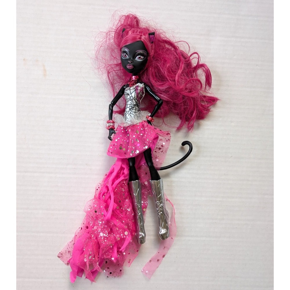 Monster High Catty Noir Doll 13 Wishes Original Outfit Mattel NO MICROPHONE